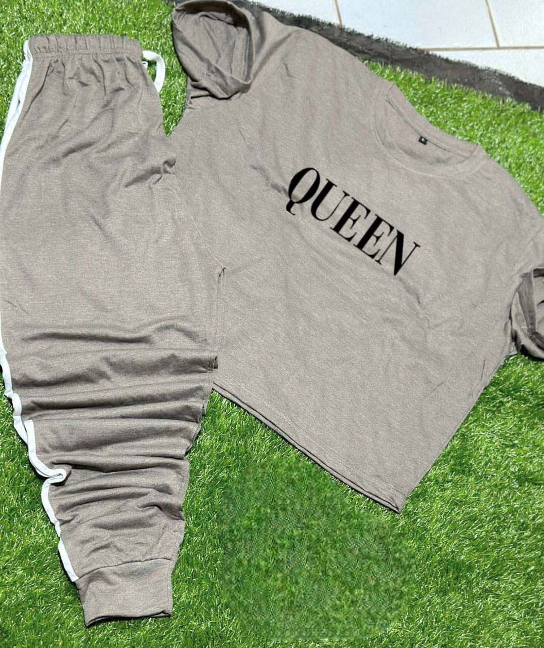 Queen Crop Top Printed Track Suit, Women's Soft Sports, Comfortable Pant Sportive Track Suit Queen Crop Top Printed Track Suit, Women's Soft Sports, Comfortable Pant Sportive Track Suit